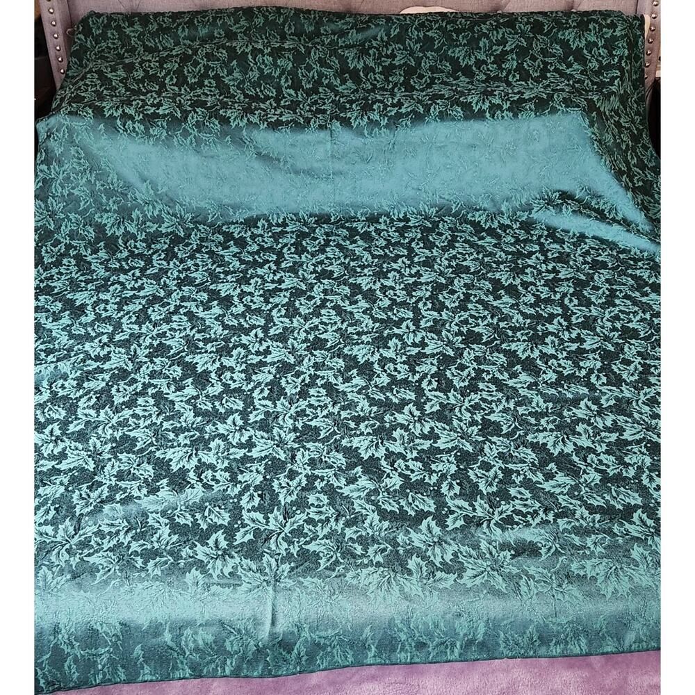 Christmas Tablecloth Solid Green 57x79"
